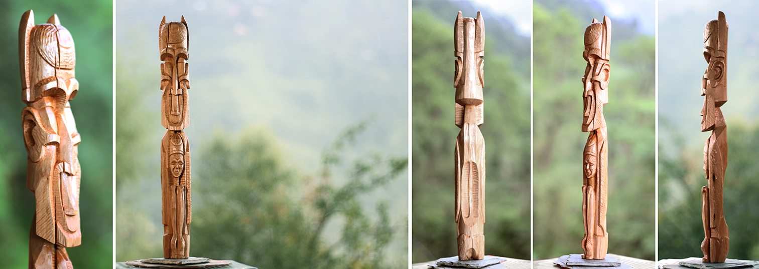 Hommage to Easter Island - Wood sculpture